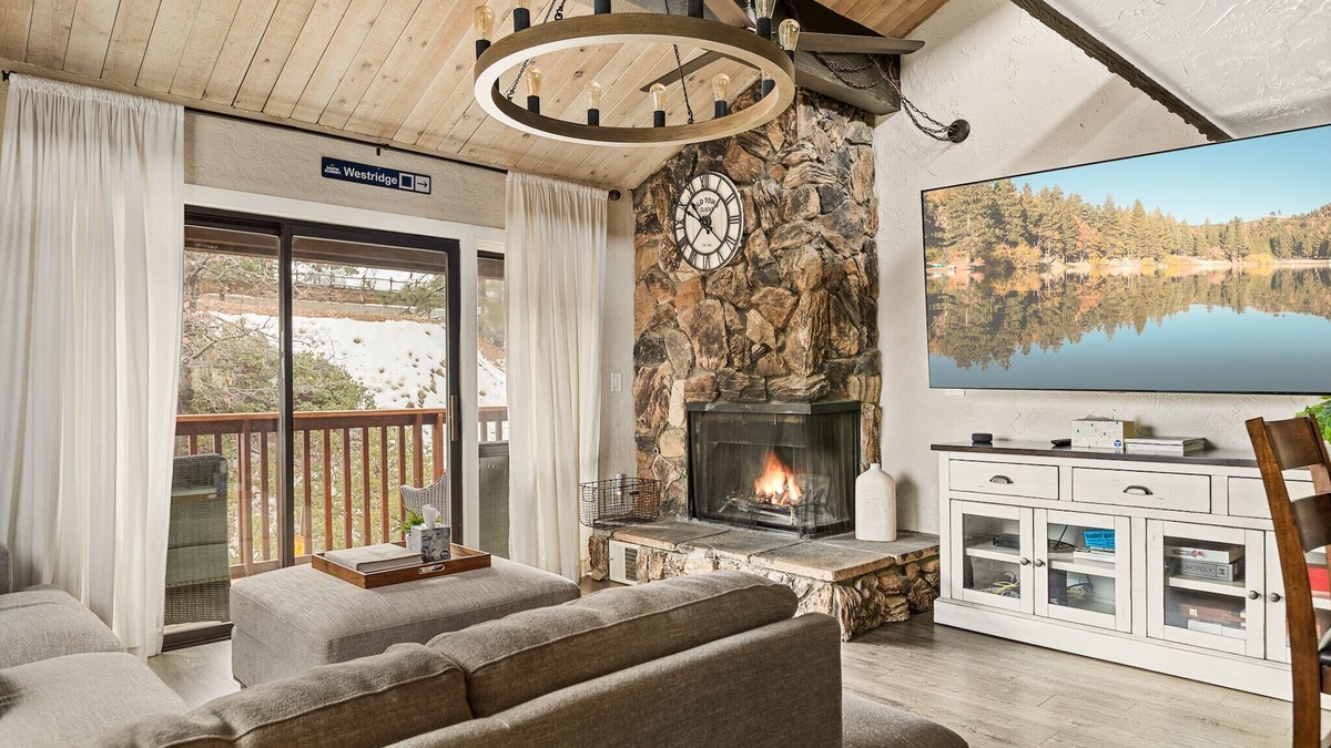 Big Bear Lake House | Single closest residential property to the lifts - Heavily Upgraded Summit Lodge
