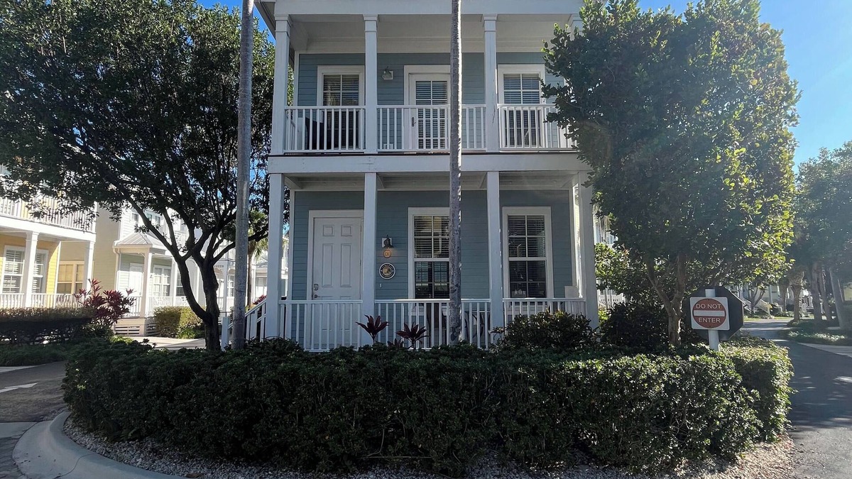 Islamorada House | Single Family Home In Angler's Reef Gated Community,Beautiful Ground,Resort Pool