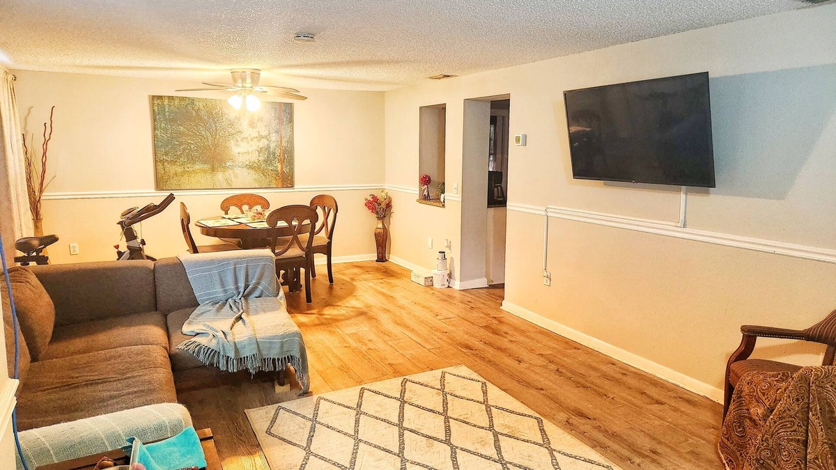 Zephyrhills House | Single family home in Zephyrhills. Semi-furnished.