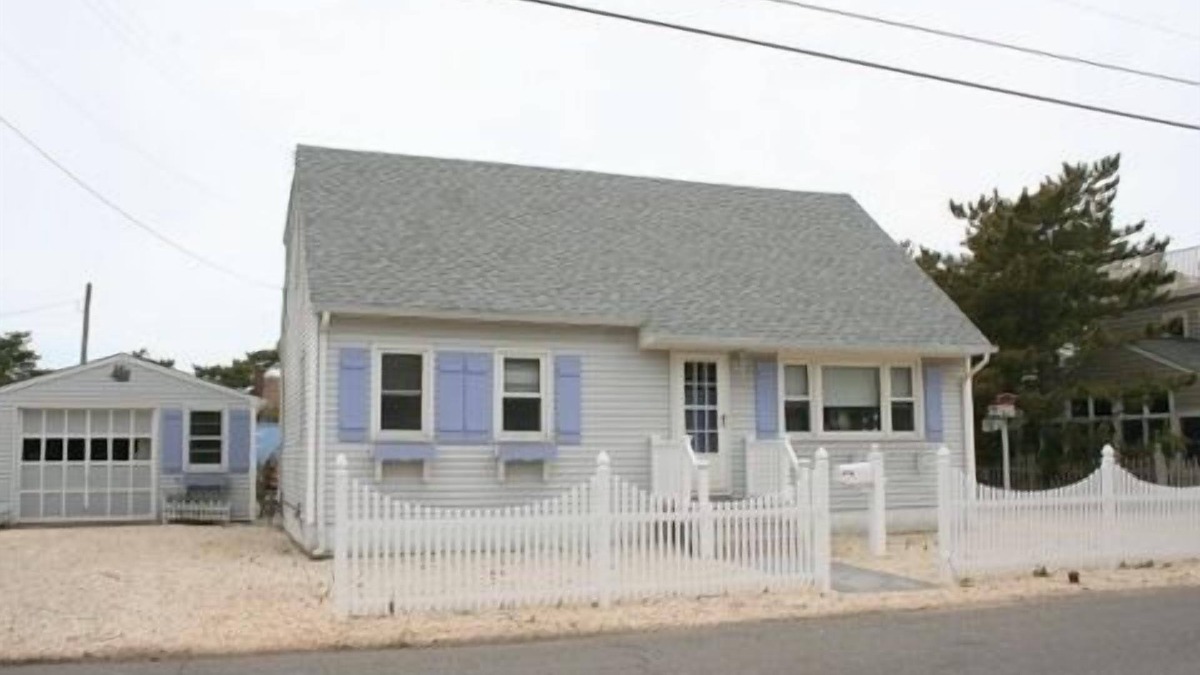 North Beach House | Single Family House In North Beach Estates