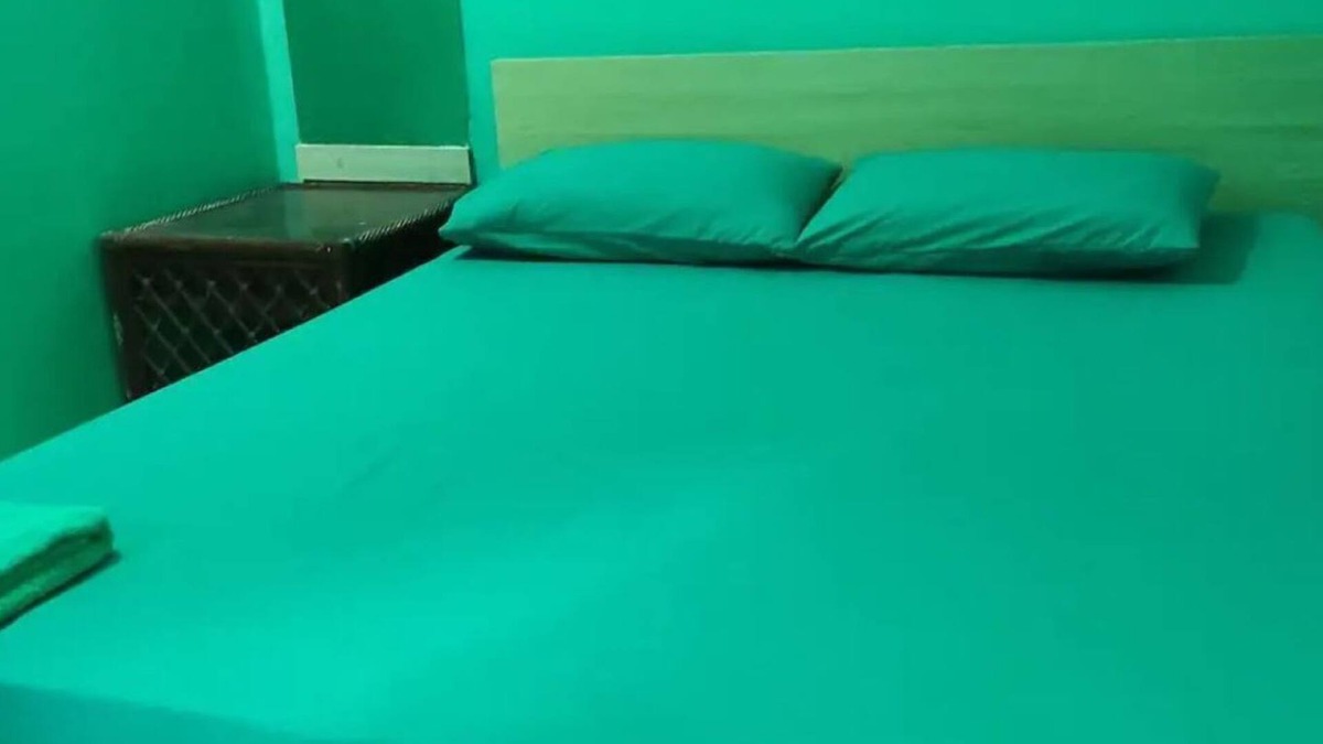 Male House | Single Room 4