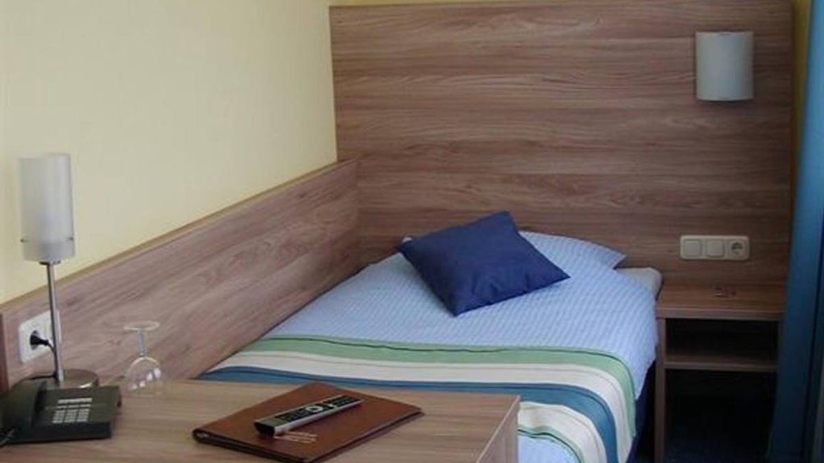 Blankenheim House | Single room comfort shower/WC - Hotel Schlossblick