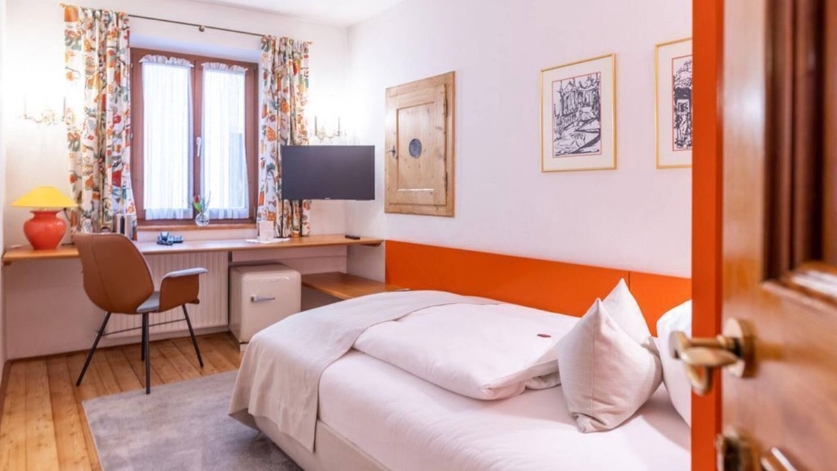 Altstadt House | Single room comfort, non refundable rate - Altstadthotel Wolf