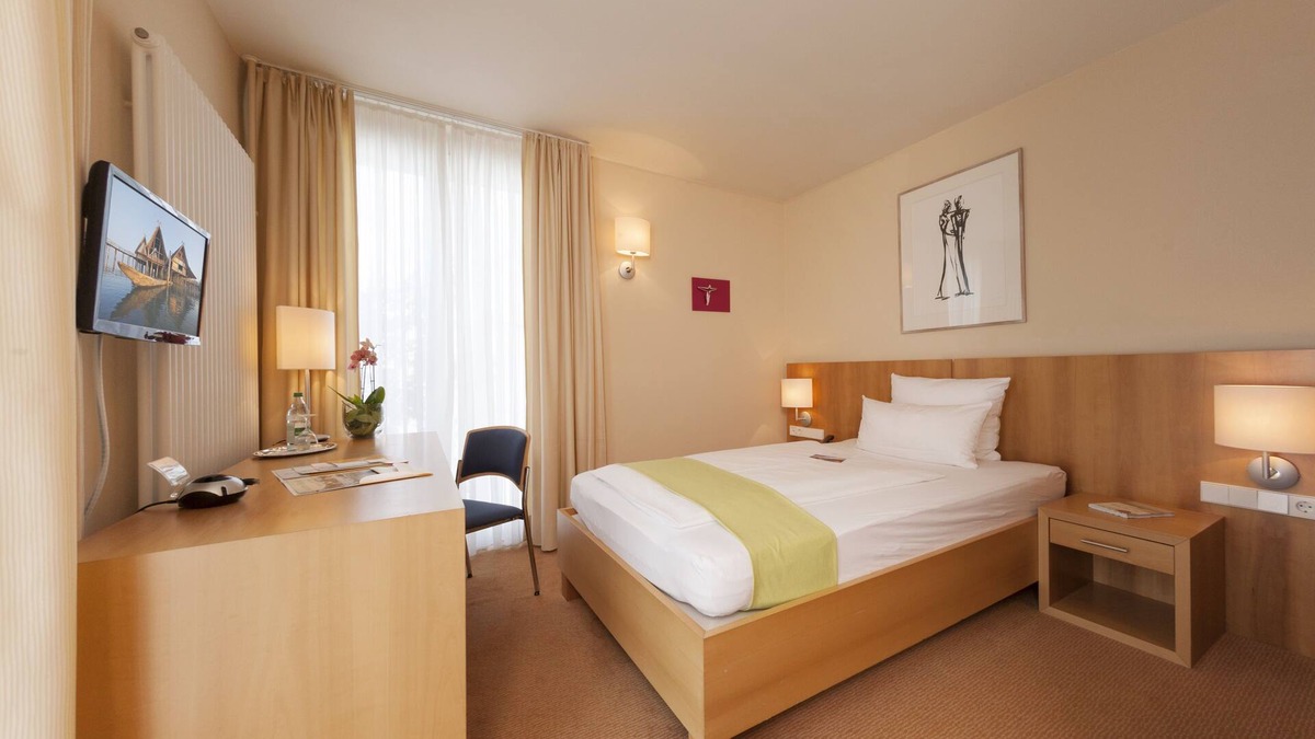 Allensbach Apartment | Single room with shower/WC category C