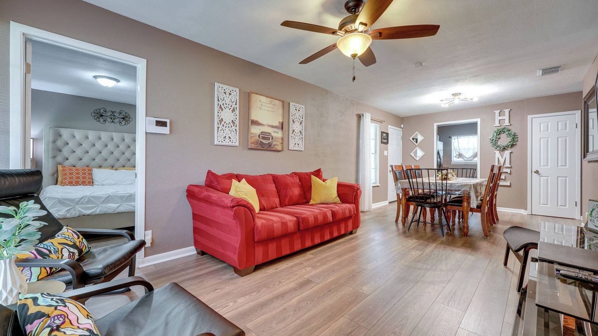 San Antonio House | Single-Story Home in San Antonio: Great Location!