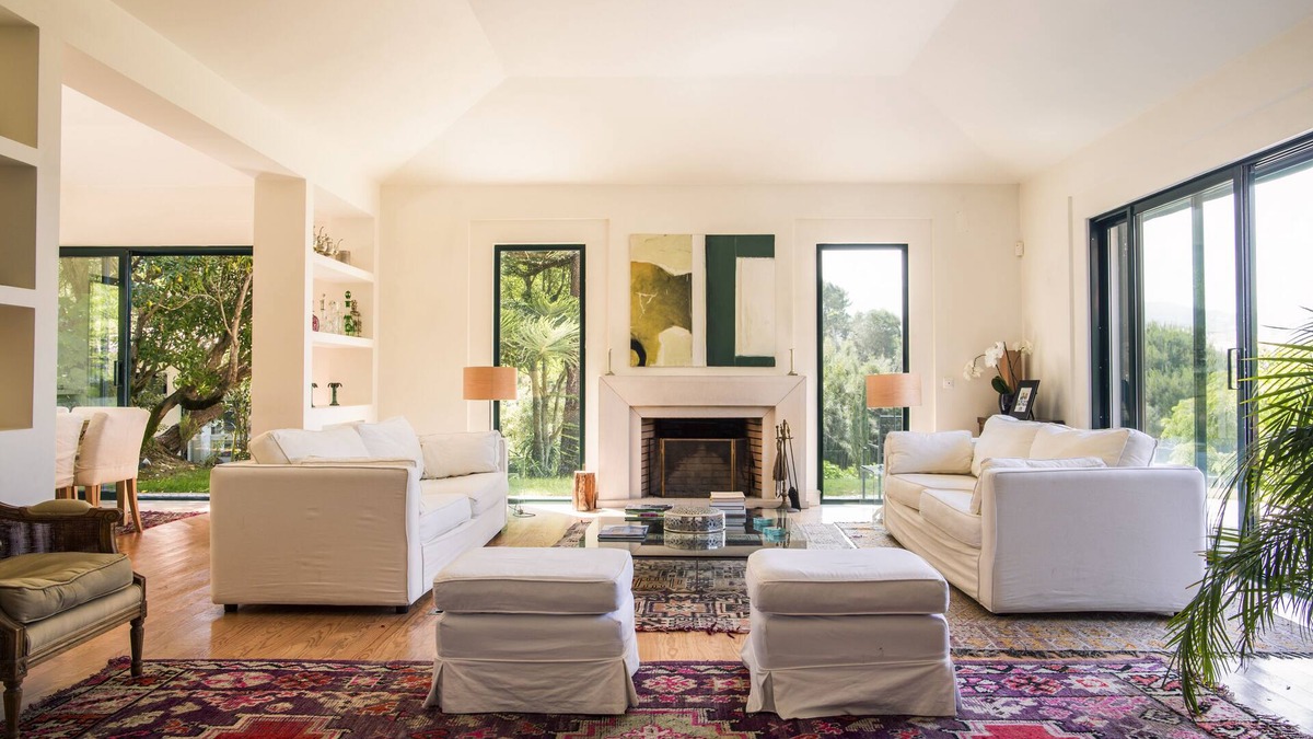 Almocageme Villa | Sintra villa for 12, heated pool, sea and mountain stunning view, 5m to beach