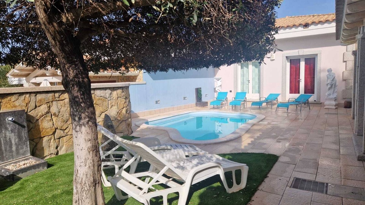 Cala Sinzias Villa | SINZIAS HOUSE WITH SWIMMING POOL 6 BEDS