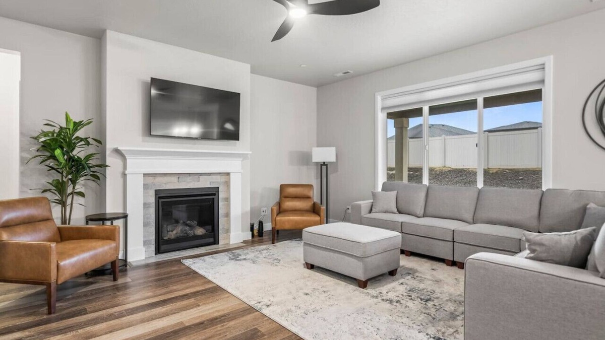 Tri-Cities House | Sip & Stay, Trendy Wine Getaway