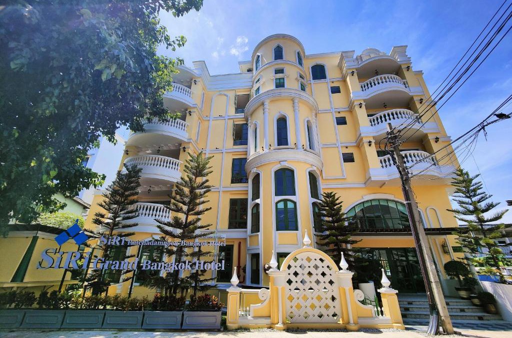 Wat Bowon Niwet Hotel | Siri Grand Bangkok Hotel