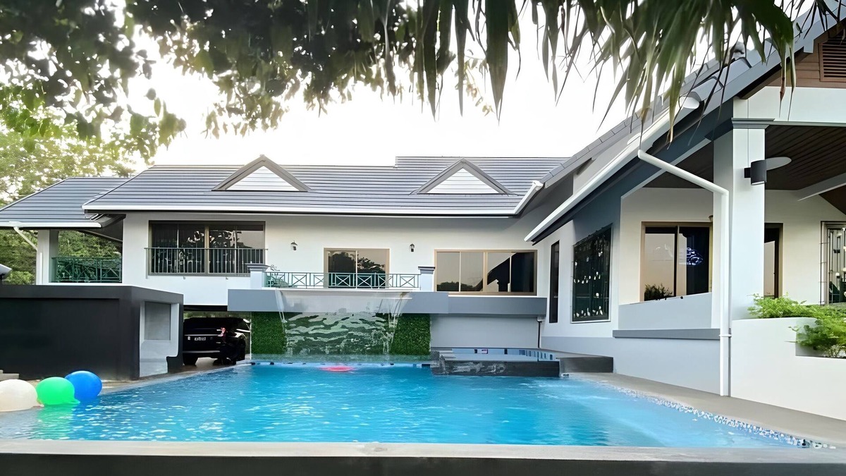 Sattahip Villa | Siriniran Homestay