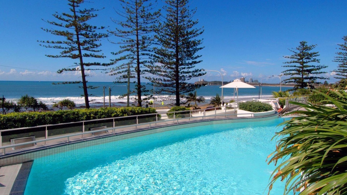 Mooloolaba Apartment | Sirocco 201 by G1 Holidays - Large Five Bedroom Beachfront Apartment in Sirocco Resort