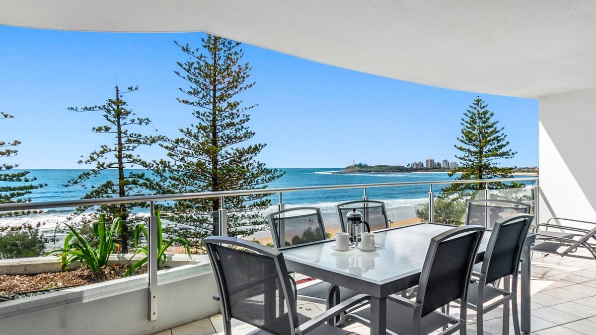 Mooloolaba Apartment | Sirocco 507 by G1 Holidays - Two Bedroom Beachfront Oveanview Apartment in Sirocco Resort