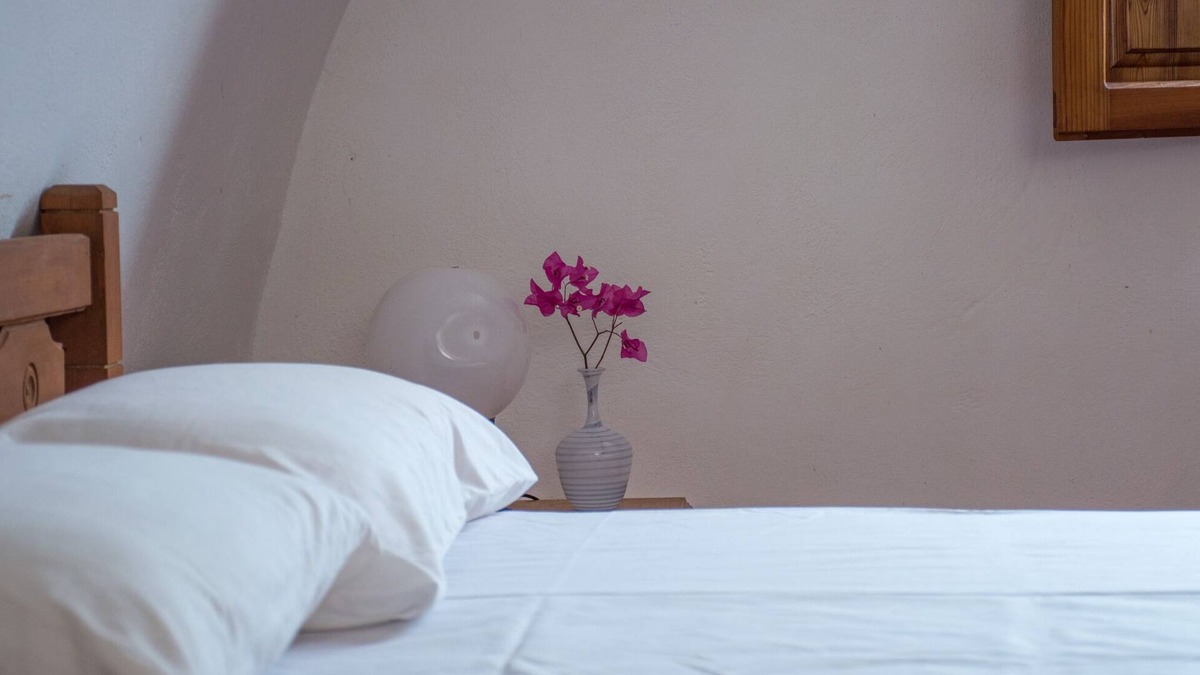 Kamari Cottage | SiskosPlace Petros Cottage, Oia Santorini