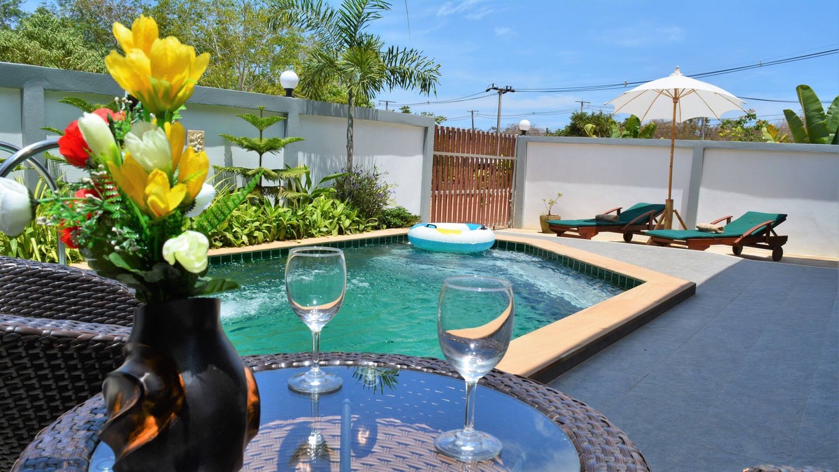 Ko Lanta Villa | Sitara Villa 1, two bedroom modern style villa with private pool & garden
