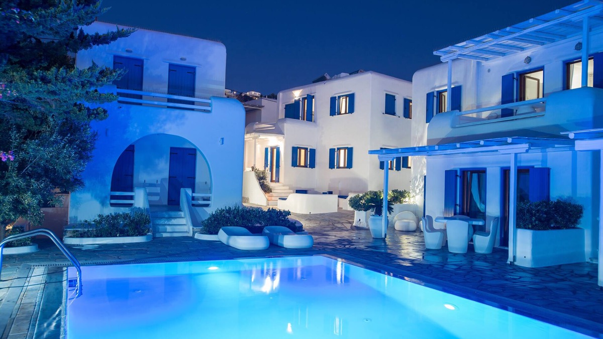 Mykonos House | Situated in the heart of Mykonos Town, inside Oasis complex with a shared Pool!