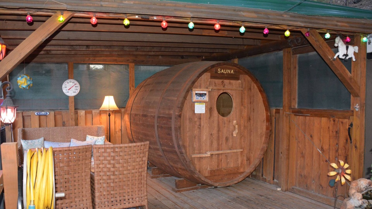 Ruidoso Hotel | Sitzmark Chalet Inn