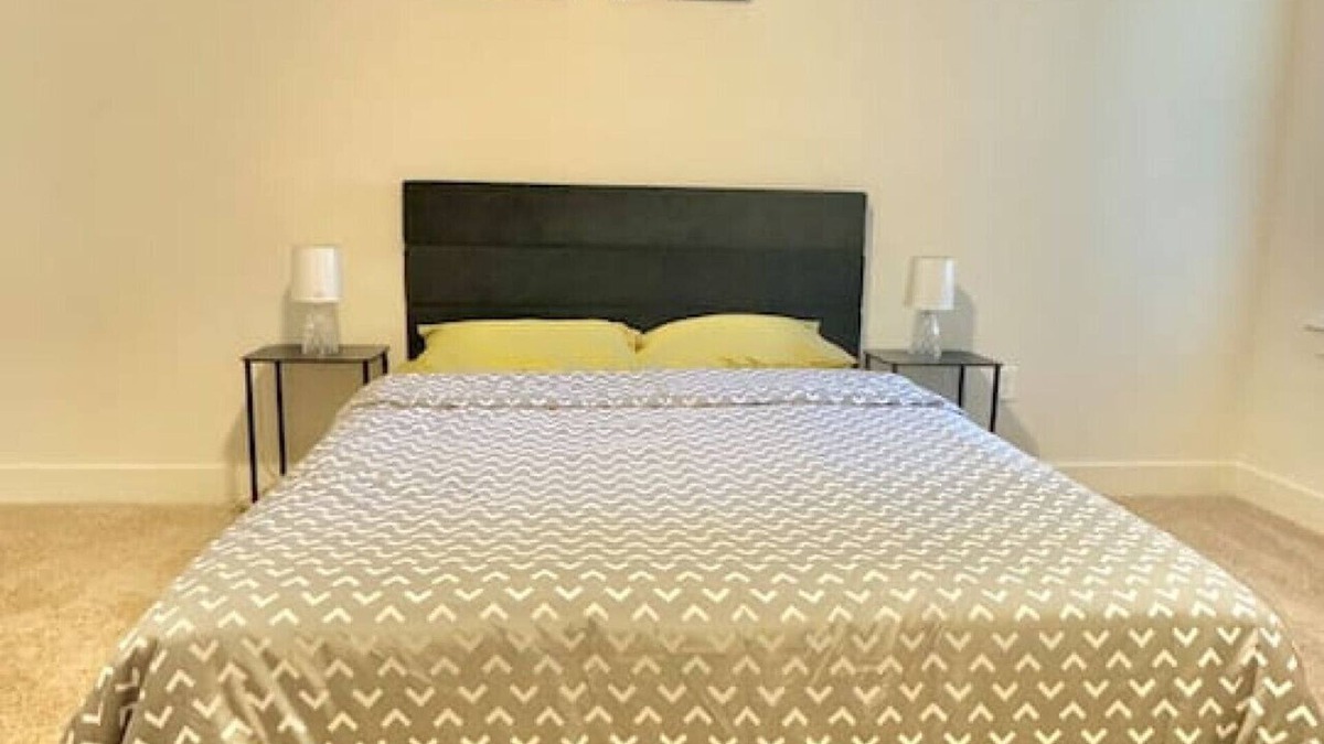 Wetmore Apartment | @Six Flags, La Cantera & Dining: Your Perfect Base