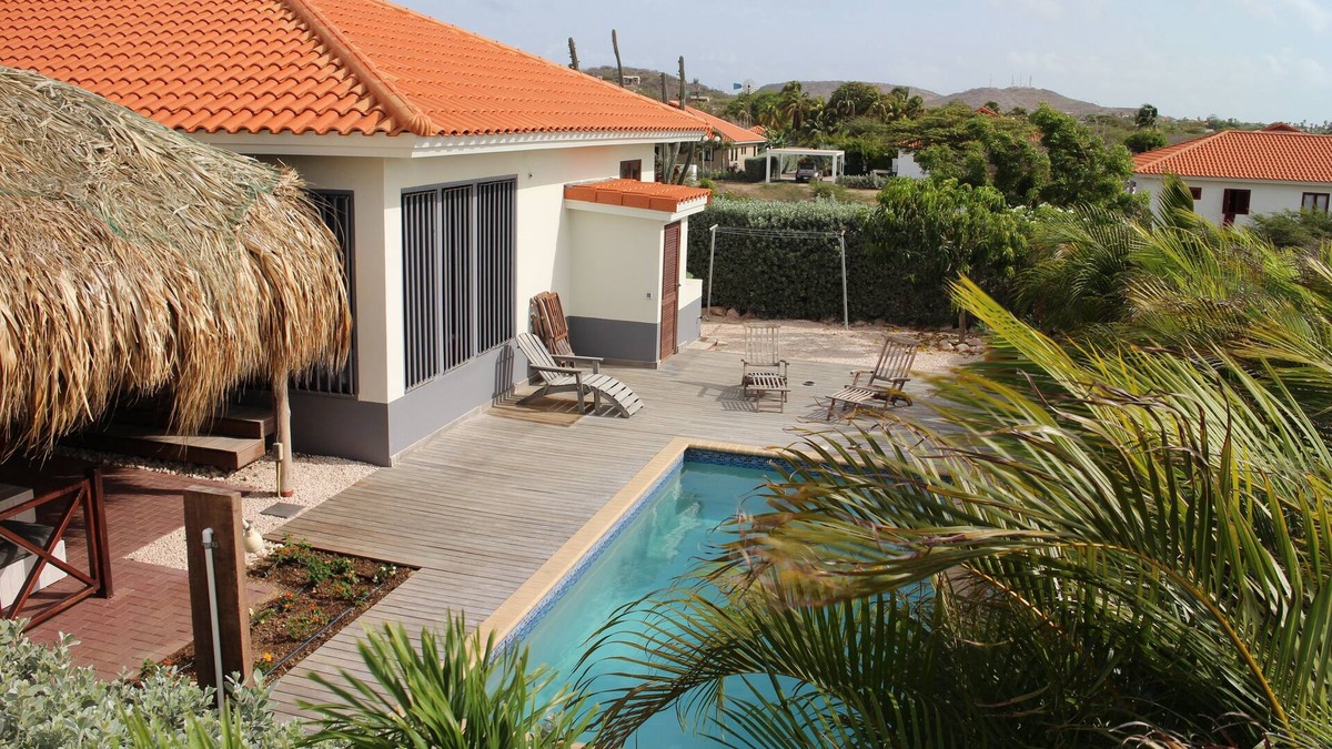Willemstad Villa | Six person tropical villa with private pool on Curaçao
