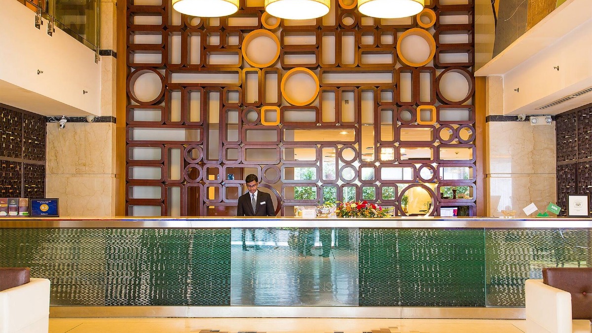 Gulshan Hotel | Six Seasons Hotel