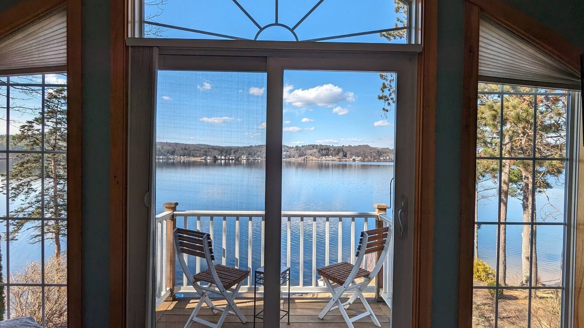 Lochmere House | Sixteen Sandals on Lake Winnisquam