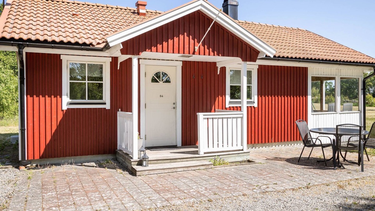 Kalvsvik House | Skärvudde Huset by Interhome