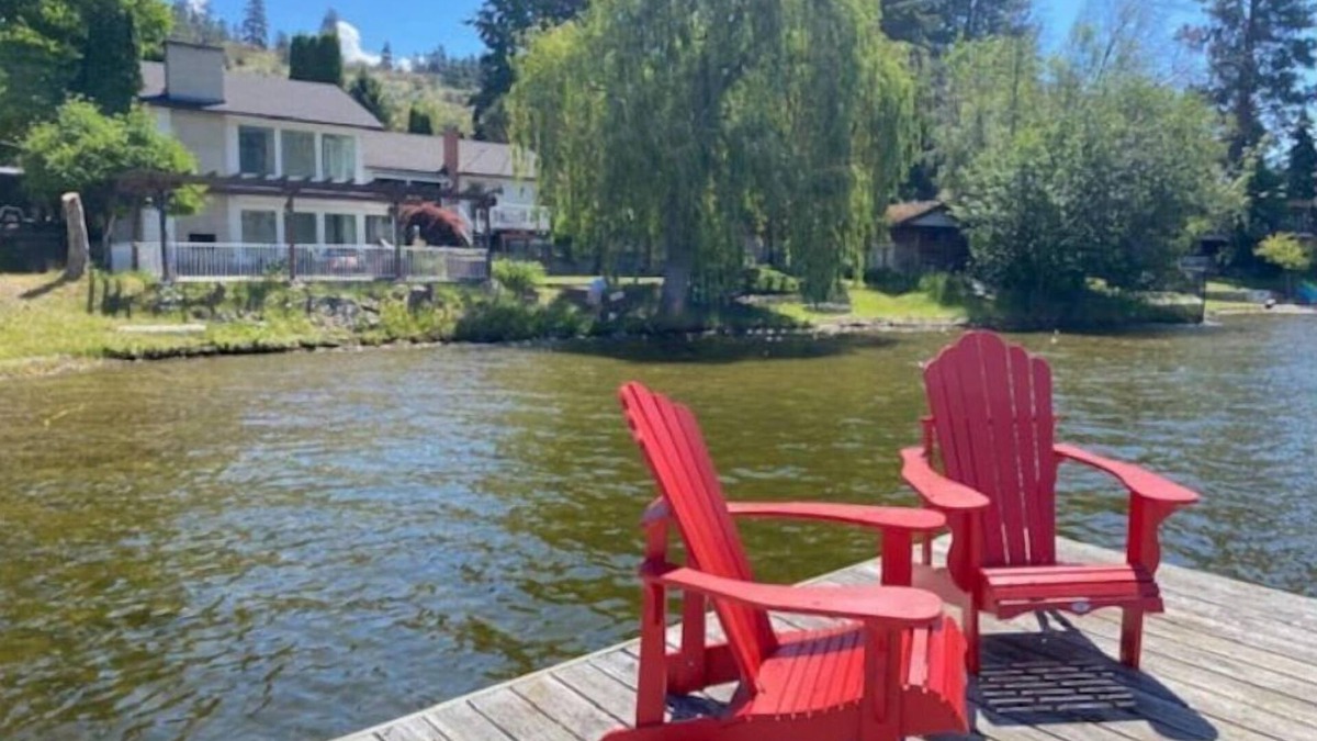 Okanagan-Similkameen House | SkaHaven- Direct Lakefront
