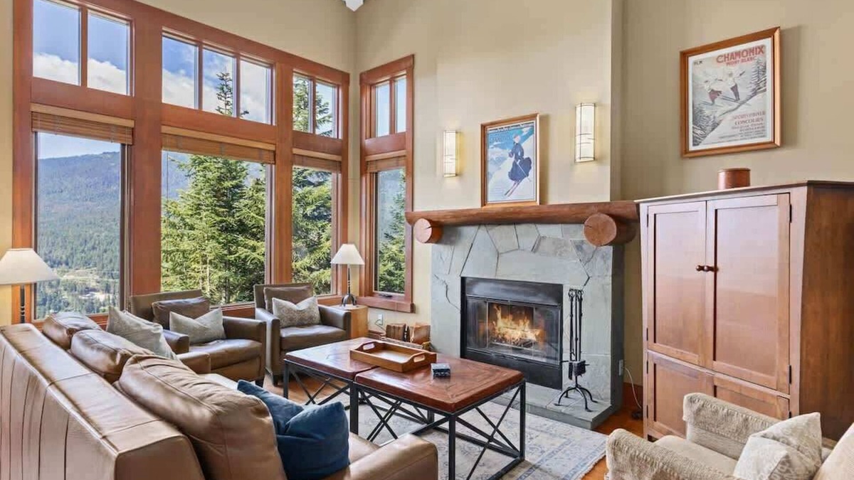 Nordic Estates House | Ski Access. Hot Tub, Fireplace, Mountain Views