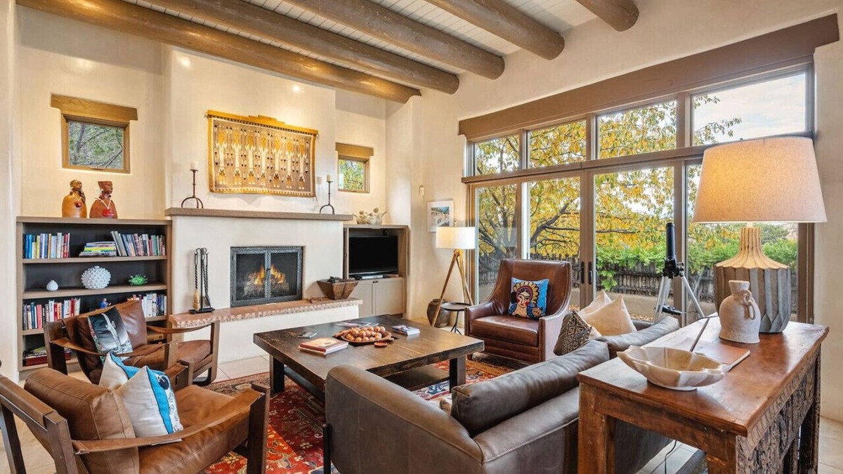 Tesuque House | Ski Discounts! Sunset View Villa at Bishop`s Lodge