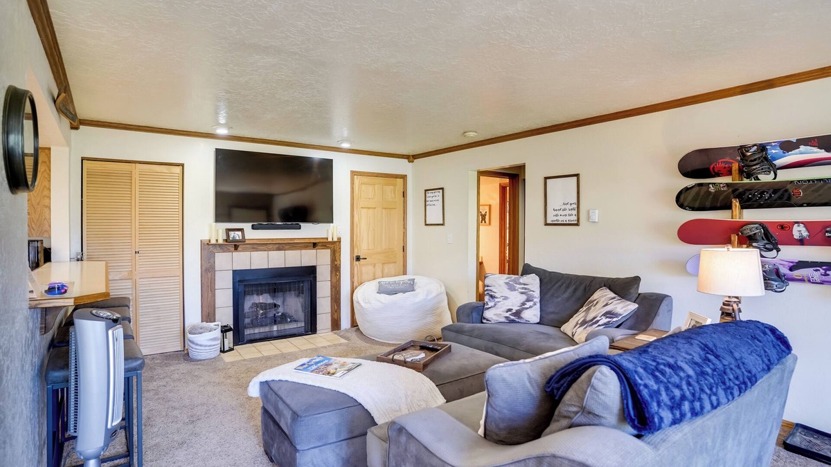 Brian Head Condo | Ski & Explore: Brian Head Condo w/Indoor Pool!