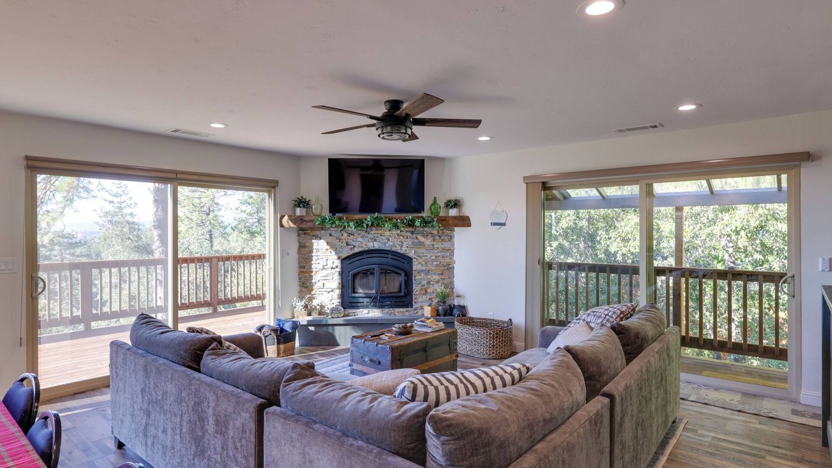 Tuolumne House | Ski, Hike & Fish: Mtn-View Gem w/Deck in Tuolumne