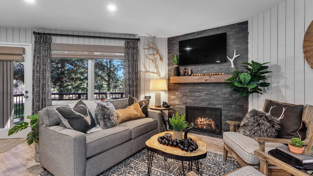 Century West Condo | Ski House 147 - Location and Privacy in Lower-Level Condo with MBVR Amenities!