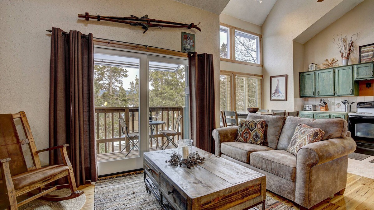 Four O'Clock Condo | Ski-In/200 steps to lift,2BR-Loft,2BA,Vaulted Ceiling, Heated Private Garage