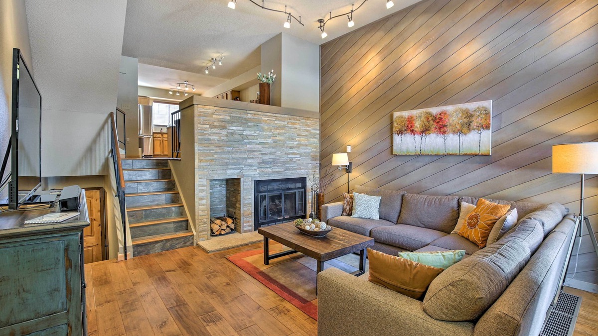 Four O'Clock House | Ski-In Breckenridge Abode: Walk to Main St & Lifts