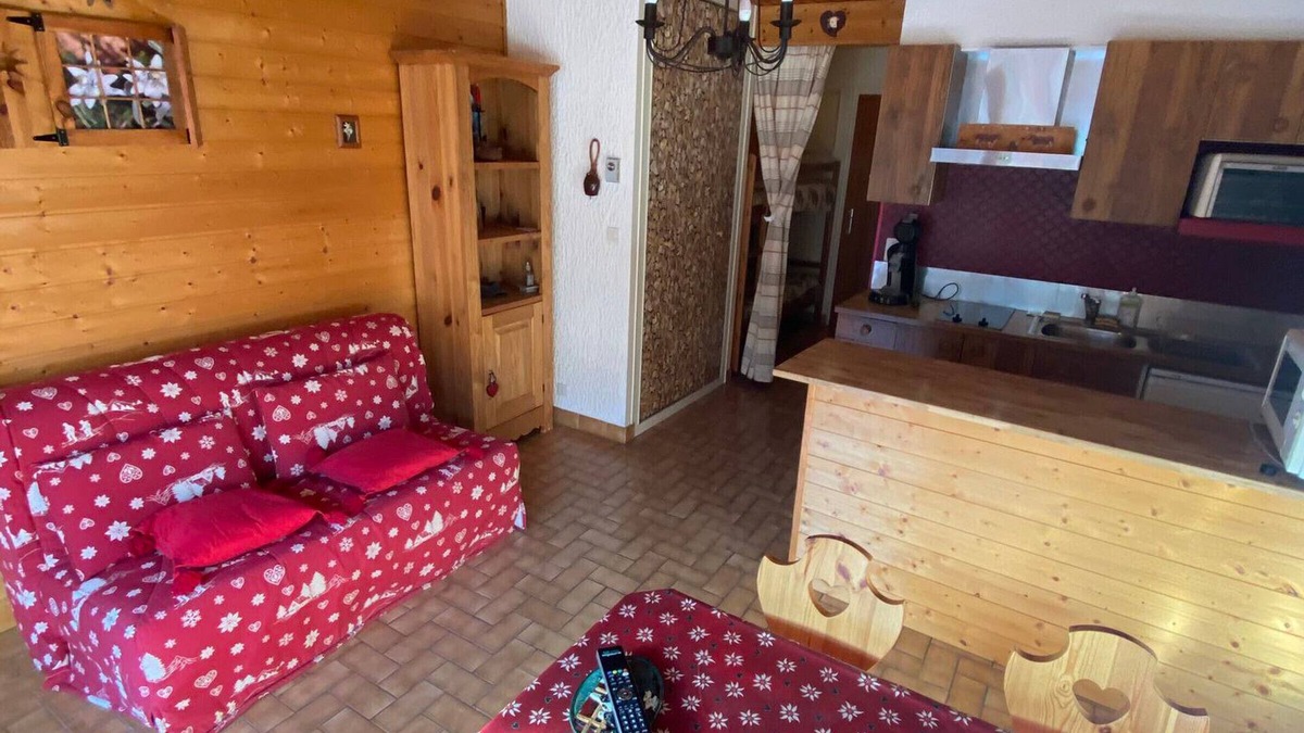 La Chapelle-d'Abondance Apartment | Ski-In/Ski-Out Studio with Mountain View Balcony and Parking