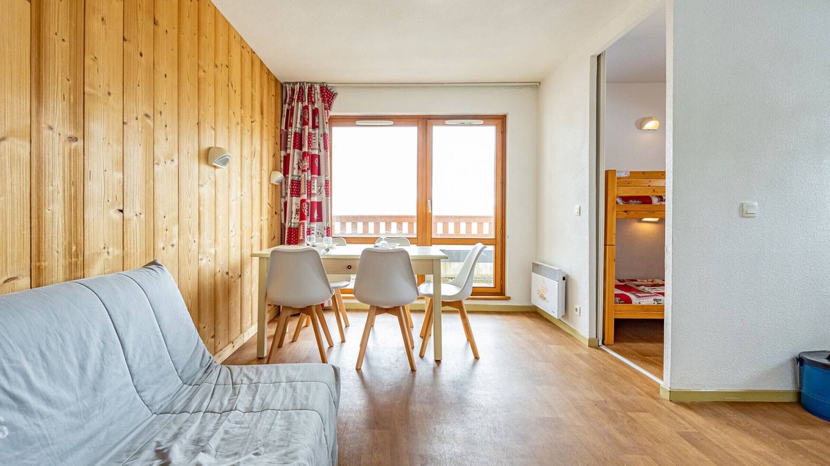 Saint-Francois-Longchamp Apartment | Ski-in apartment, 6 pers, 2 rooms, no wifi