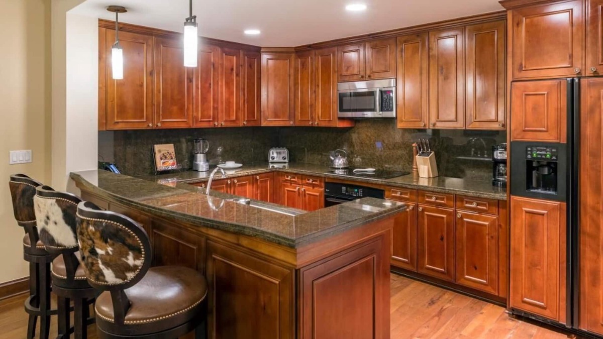 Aspen Villa | Ski-In/Out 3 Bedroom Villa in Aspen!