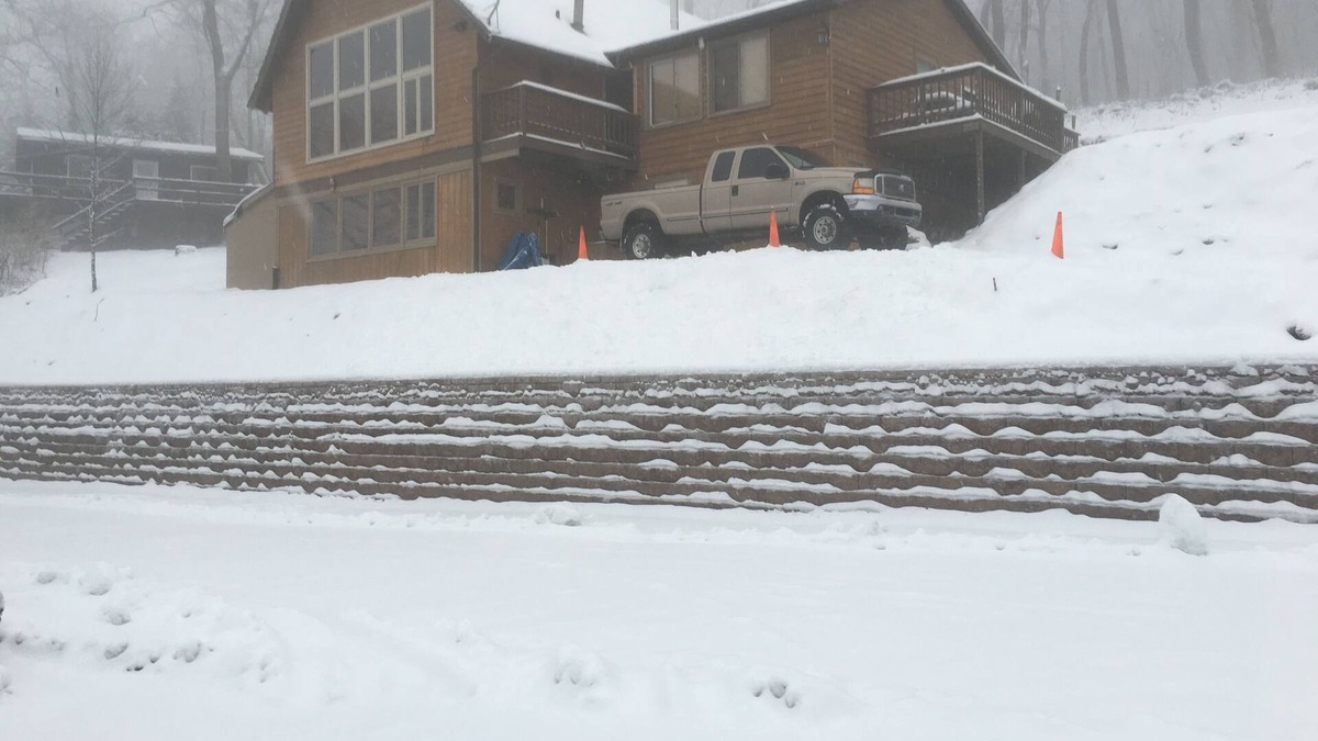 Claysburg Ski Chalet | Ski In/Out Chalet at Blue Knob Ski Resort - Ski the Knob Chalet