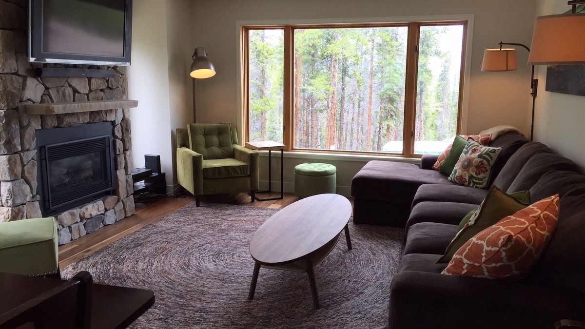 Warrior's Mark West House | Ski In/Out, Walk To Trails & Town, 4 Bdr Townhome.