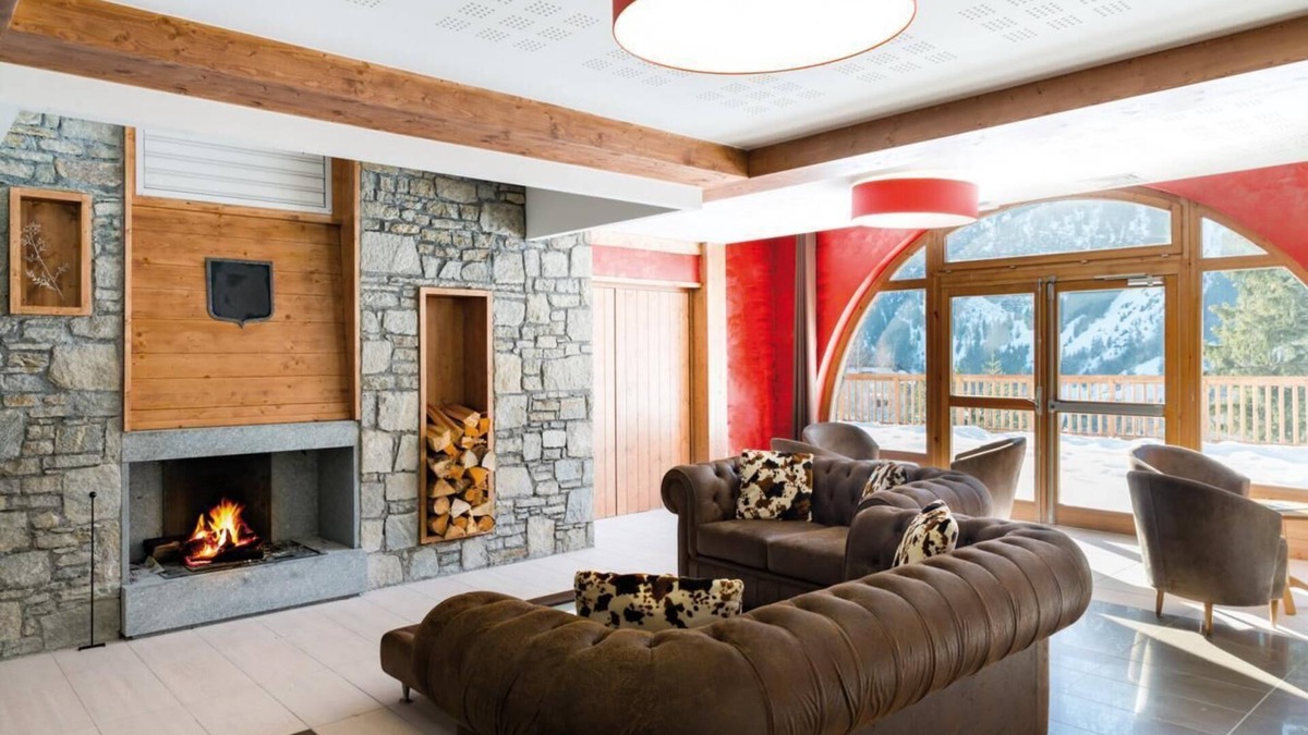 Pralognan-la-Vanoise Apartment | Ski-in/ski-out & foot of the slopes, fitness, swimming pool, terrace, balcony, tv, ski locker