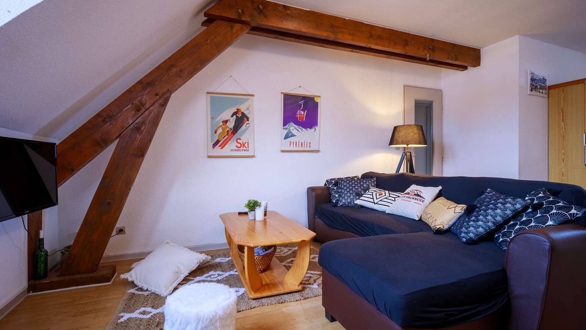 Pla d'Adet Apartment | Ski-In/Ski-Out Apartment for 6 with Mountain Views, Near Ski School