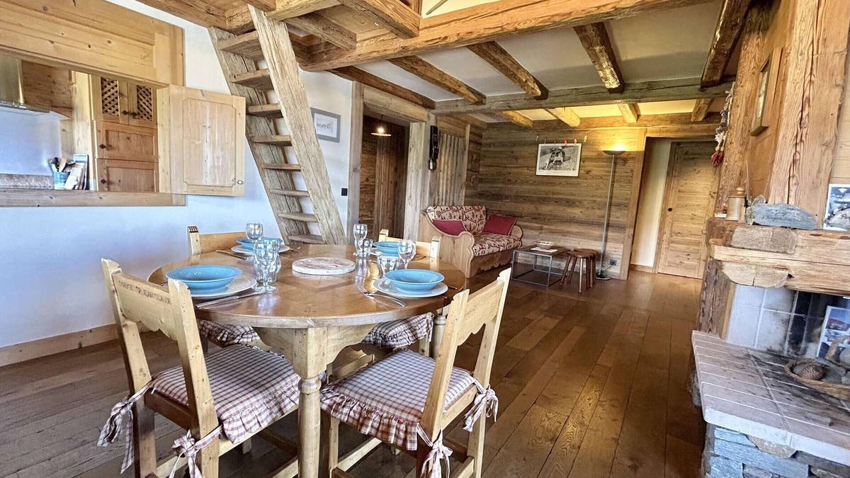 Megeve Apartment | Ski-In/Ski-Out Apartment, 3 Rooms + Cabin, 6 Guests, Terrace, Parking - Megève