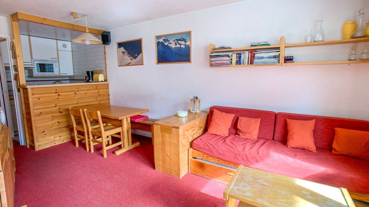 Val Claret Apartment | Ski-In/Ski-Out Apartment with Balcony in Tignes Val Claret