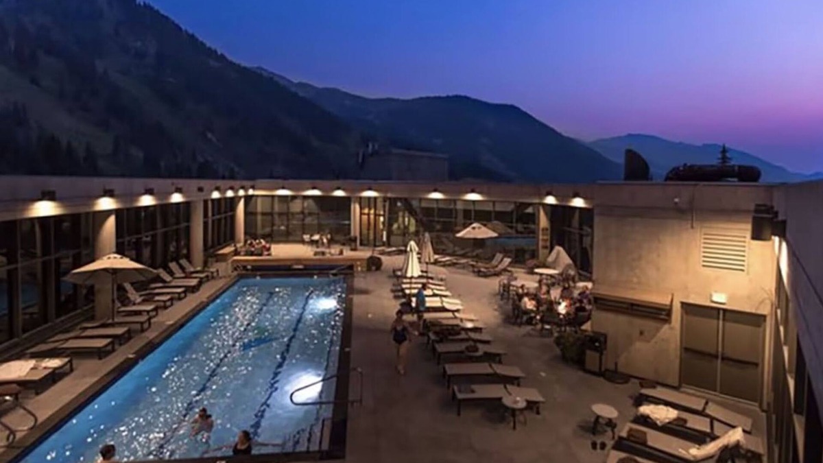 Salt Lake Mountain Resorts Resort | 🎿 Ski-In/Ski-Out Bliss at Cliff Lodge: Where Adventure Meets Luxury! 2-Bedroom