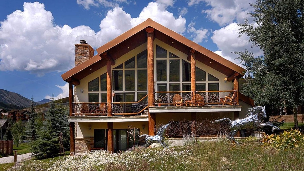 Crested Butte House | SKI-IN-SKI-OUT Chalet. 1 of 2 Houses at the Base of Mt Crested Butte.