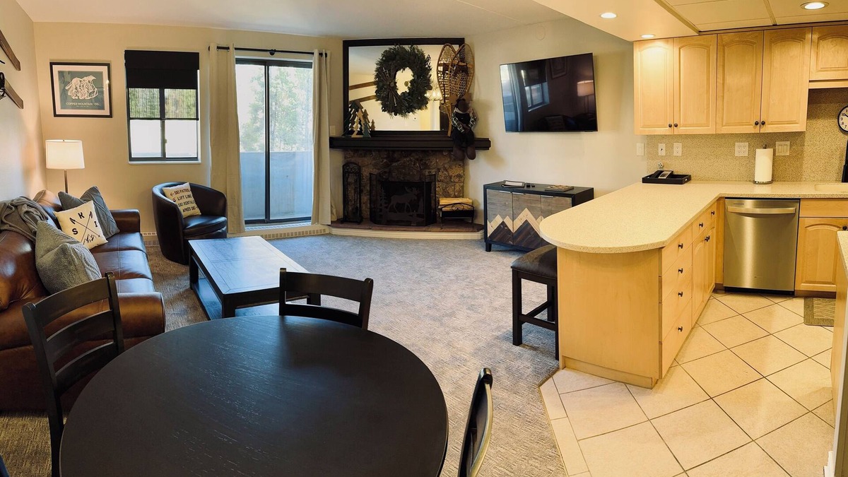 Peak 9 Condo | Ski In/Ski Out Condo on Peak 9! ⛷