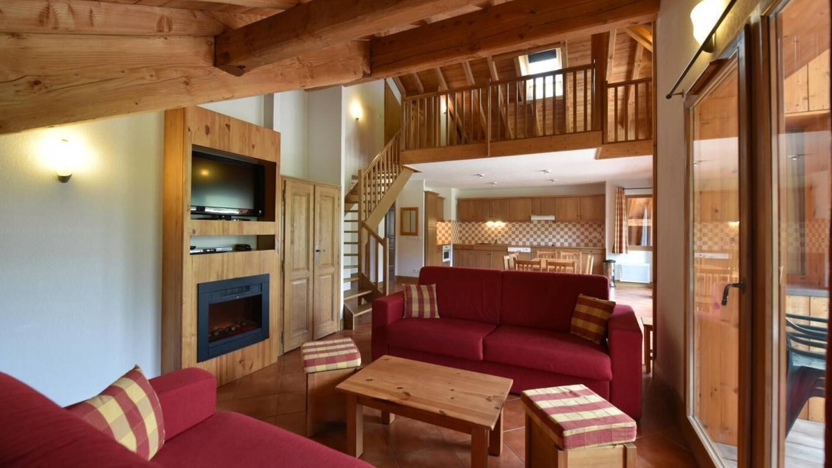 Montgenevre Apartment | Ski-in/ski-out & foot of the slopes, view mountain, fitness, swimming pool, sauna, hammam, terrace