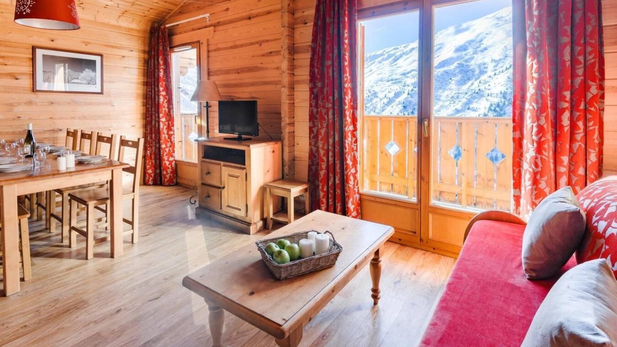 Valmeinier Apartment | Ski-in/ski-out & foot of the slopes, fitness, swimming pool, balcony, tv, 48m², Valmeinier