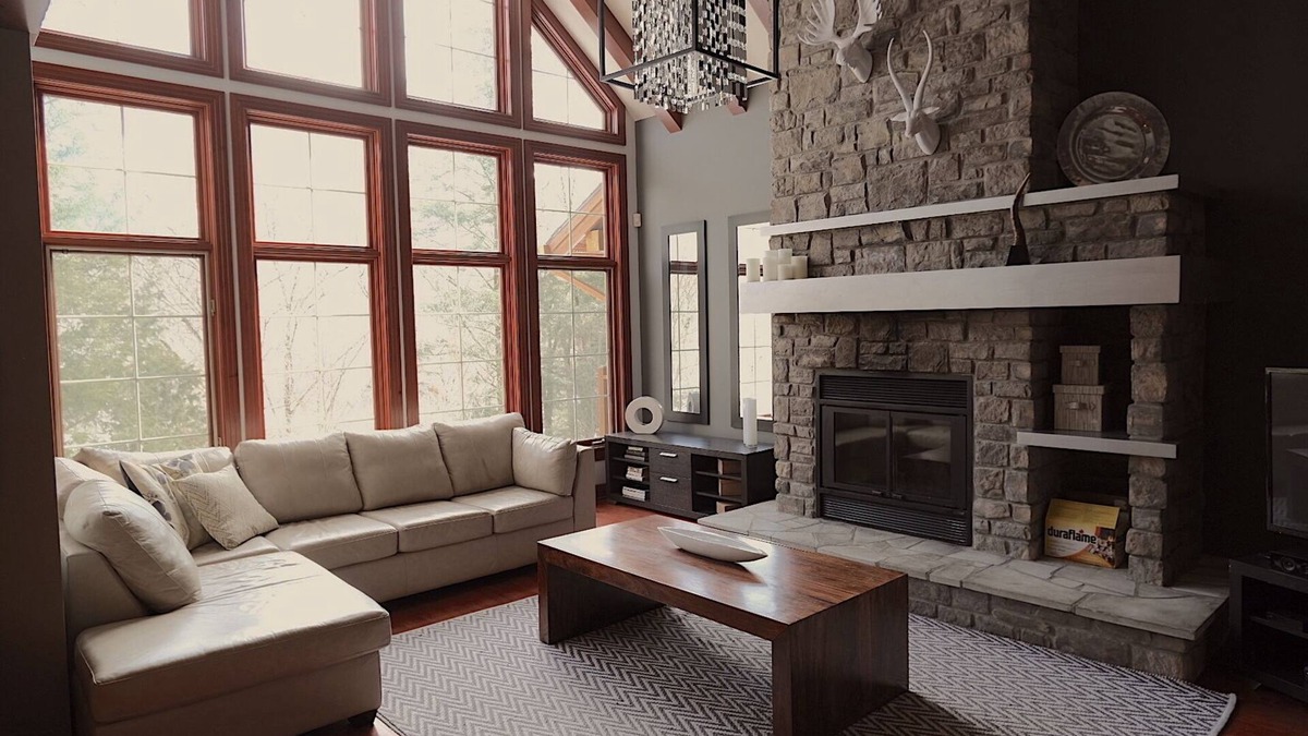 Mont-Tremblant House | SKI IN/SKI OUT - Luxury in the Heart of Tremblant