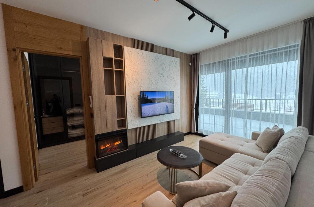 Bjelasnica Apartment | Ski in & Ski out Luxury Apartment with private garage