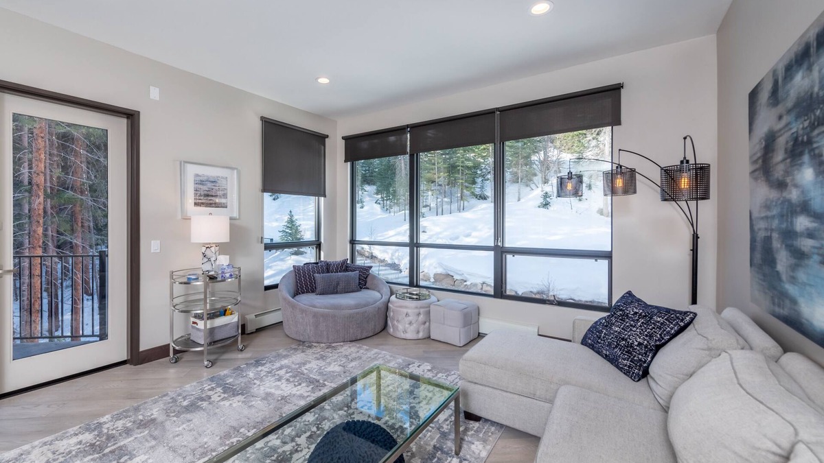Winter Park Condo | Ski-in ski-out, Modern Condo, Gourmet Kitchen, Great Amenities, Free Garage +EV!